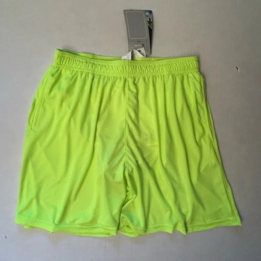Cakulo Athletic Men's Neon Green Workout Shorts lightweight NWT. Sz-M. BB15